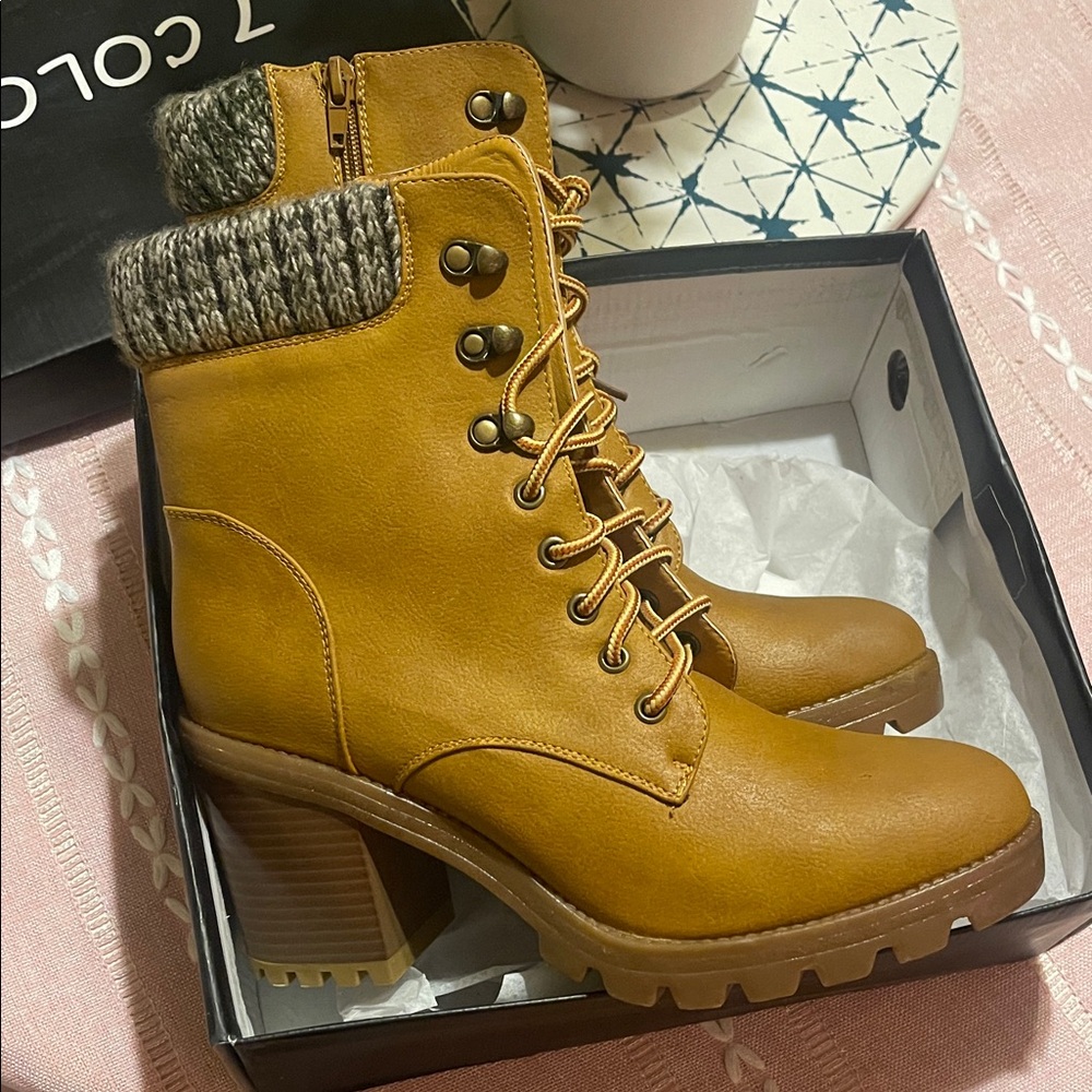 Cozy Camel Brown Ankle Boots Size 10